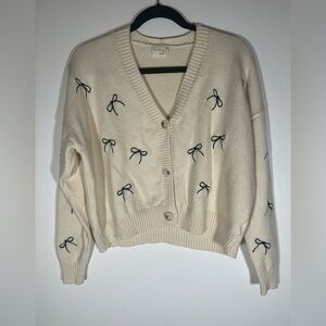 Dreamers by Debut cream v-neck cardigan bow graphic sz M/L cottagecore coquette
